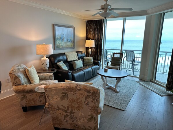 TV, DVD player, books - MVG 511 3 bedroom 3 bath Oceanfront (North Myrtle Beach)