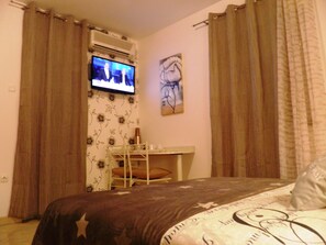 Comfort-Studio | Bügeleisen/Bügelbrett, kostenloses WLAN, Bettwäsche