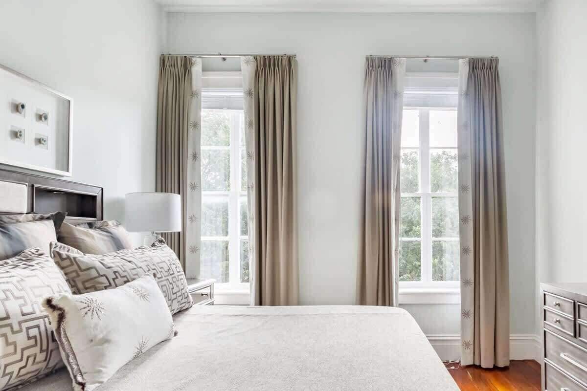 2 bedrooms, desk, iron/ironing board, WiFi (free)