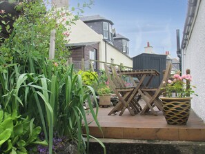 Outdoor dining - 2 bedroom accommodation in Collieston, near Ellon (Collieston, near Ellon)