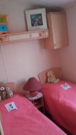 2 bedrooms