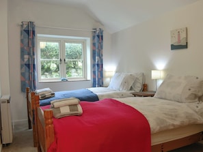 3 chambres, accès au Wi-Fi (inclus), literie fournie