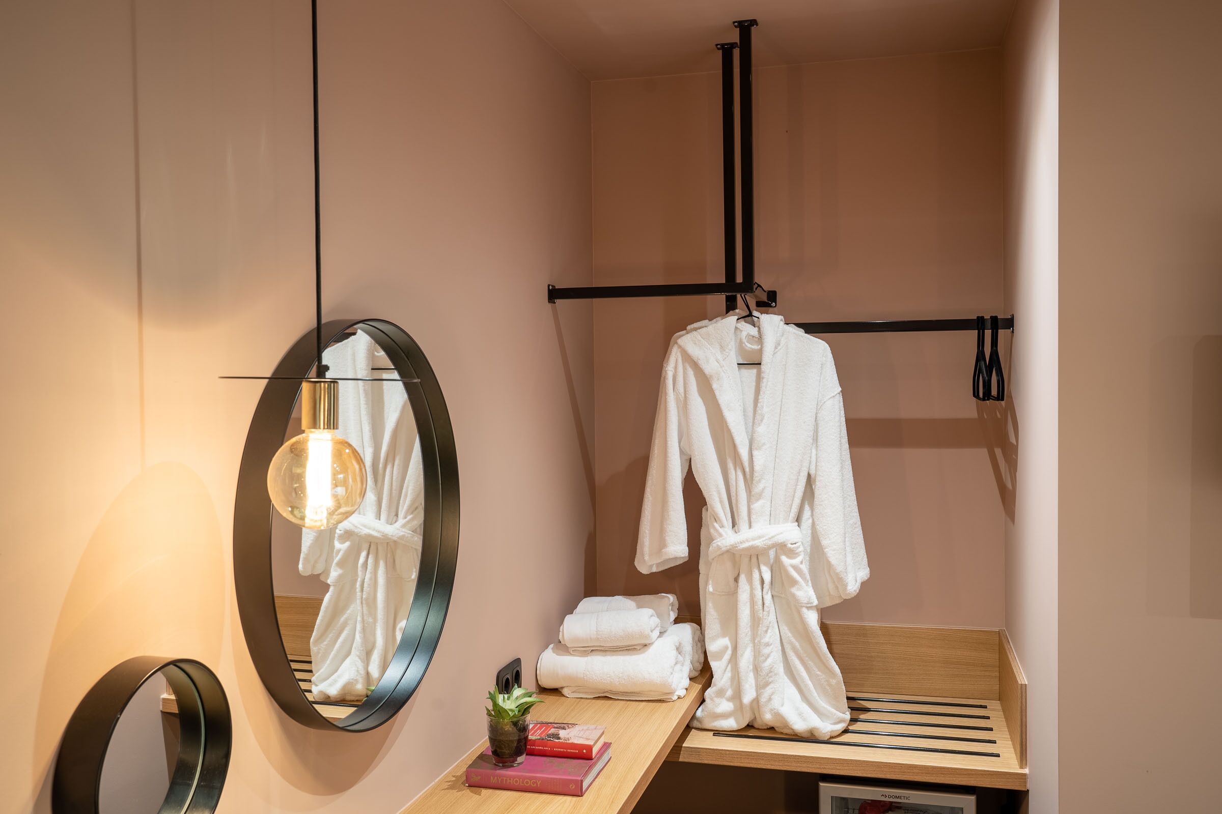 deluxe room | 1 bedroom, premium bedding, in-room safe, desk