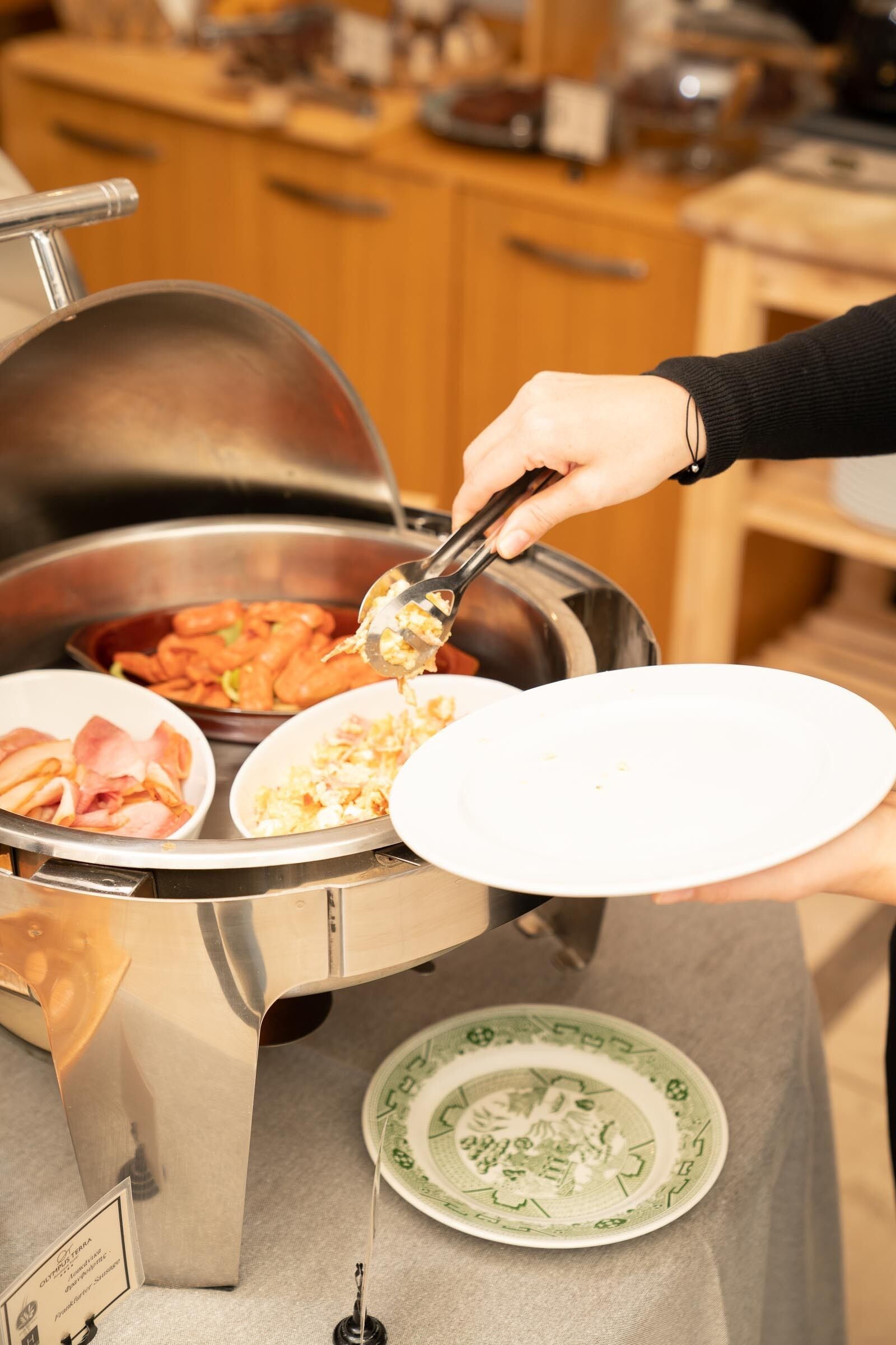 daily buffet breakfast (eur 10 per person)