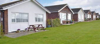 This lovely little bungalow makes for the perfect family holiday.