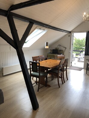 Family Apartment, Garden View | 1 bedroom, individually decorated, individually furnished, free WiFi