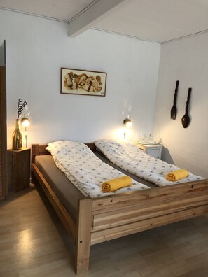 Design Room, Garden View (Room 5) | Individually decorated, individually furnished, free WiFi, bed sheets