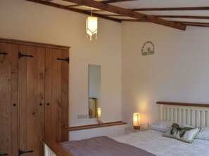 1 bedroom, bed sheets