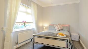 1 bedroom, free WiFi, bed sheets