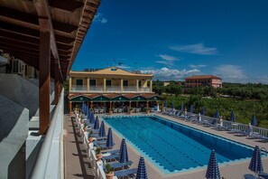 Standard Triple Room, Pool View | Balcony