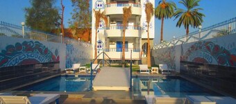 Moon Valley Apartments