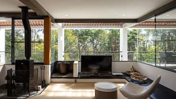 Departamento (4 guests or more recommended) | Sala de estar | Televisión