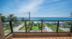 Villa | Wohnbereich | Flachbildfernseher