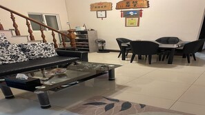 Villa | Área de estar | TV de tela plana