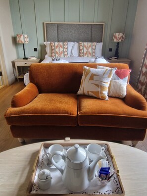 Double Room | Individually decorated, individually furnished, blackout drapes - Redcliffe Hotel (Paignton)