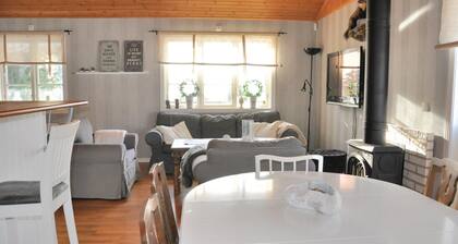 2 huonetta majoitusta Svanskogissa