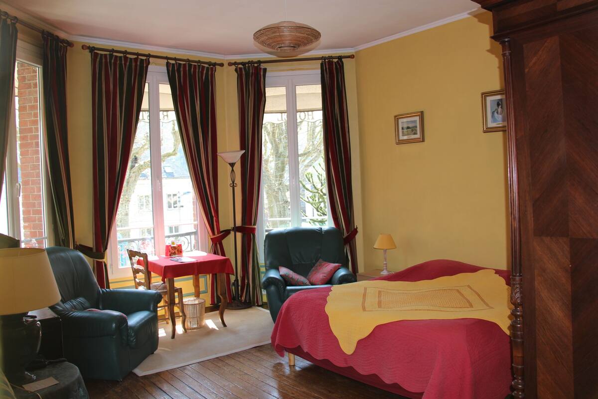 Superior Room, Multiple Beds, City View | Blackout curtains, free WiFi, individually decorated, bed sheets