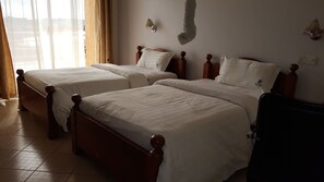 Phòng | Két bảo mật tại phòng, bàn, truy cập Internet không dây miễn phí 