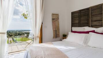 4 bedrooms, in-room safe, iron/ironing board, free WiFi