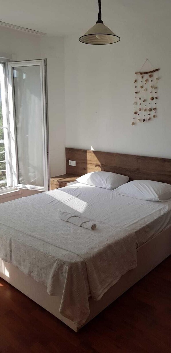 Room, Mountain View