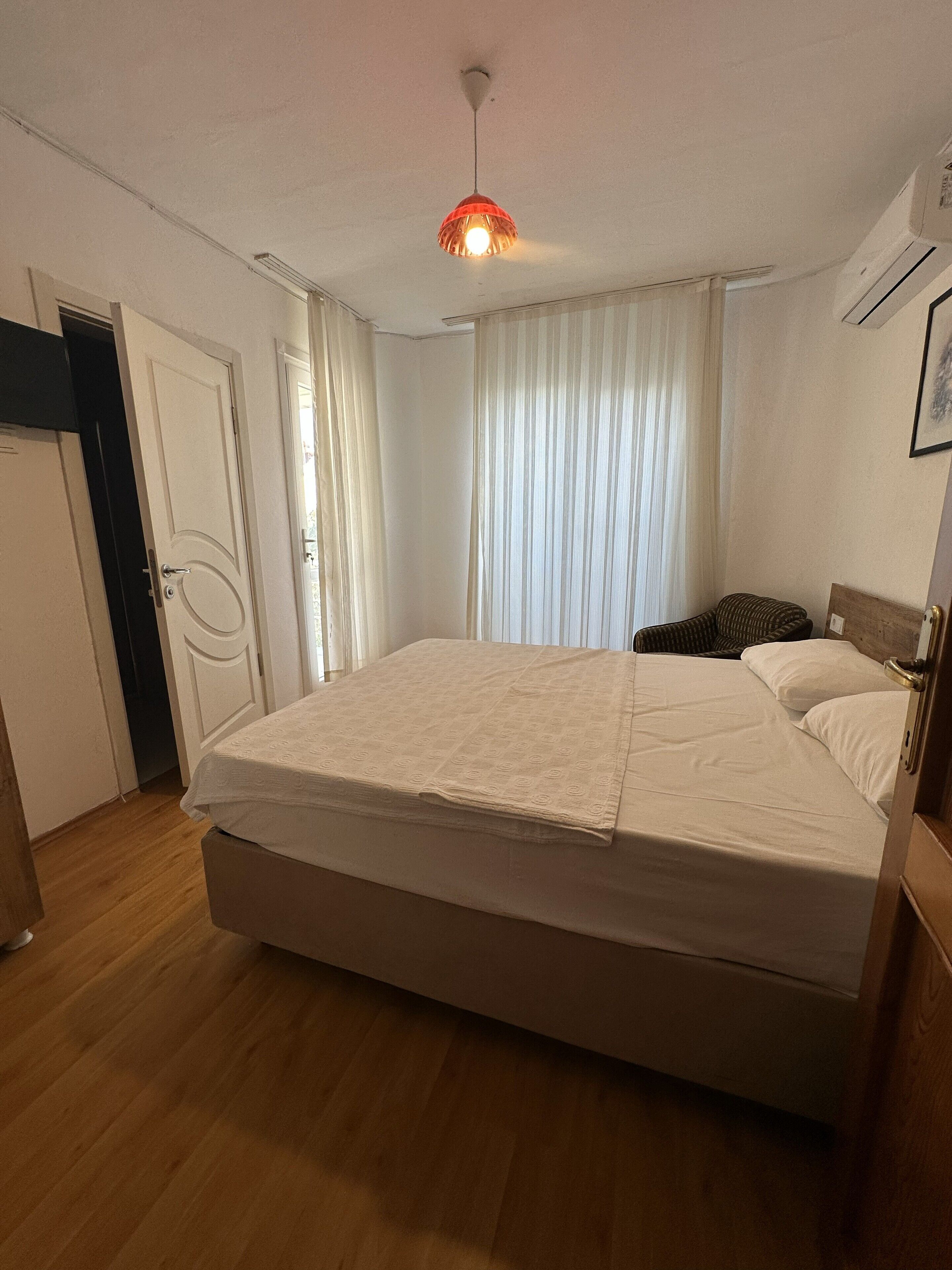 Double Room | Free WiFi, bed sheets