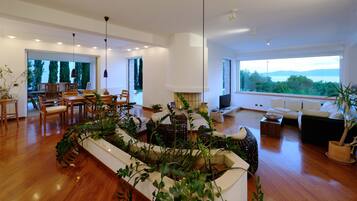 Villa | Living area | Flat-screen TV