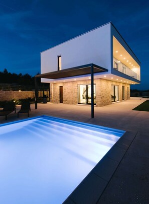 Pool - Villa Carrera- modern villa for 10 guests with a pool and hot-tub close to the beach by MyWaycation (Tribunj)