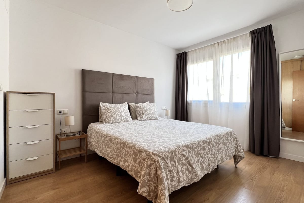 Departamento Confort, baño en la habitación, vista a la ciudad (PALO 1) | 1 habitación