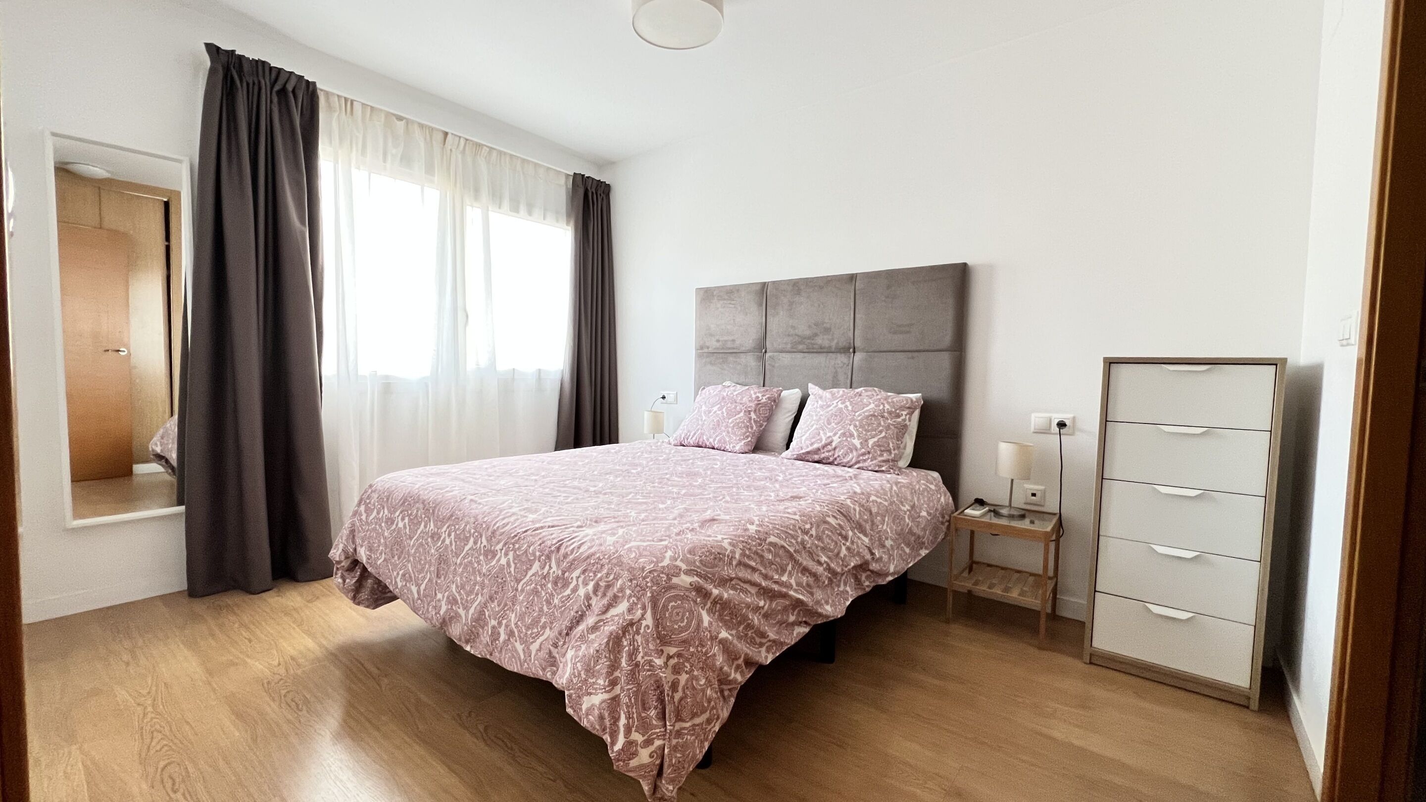 Departamento Confort, baño en la habitación, vista a la ciudad (PALO 2) | 1 habitación 