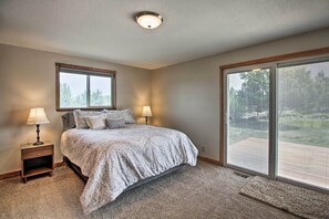 4 habitaciones, tabla de planchar con plancha, internet y ropa de cama 