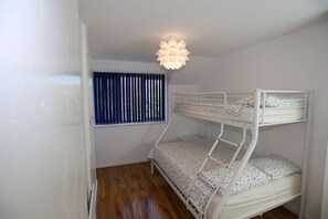 Casa, 3 habitaciones | 3 habitaciones y ropa de cama 