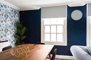 Exterior - The Old Station House - Stylish & Central 2bdr Apartment (Oxford)