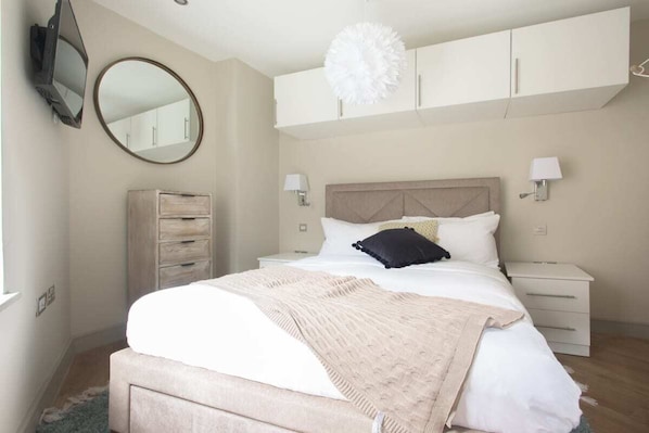 1 bedroom, desk, iron/ironing board, free WiFi