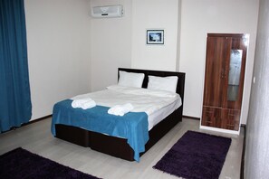 1 bedroom, minibar, blackout curtains, soundproofing