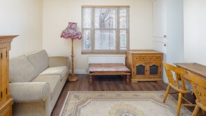 Basic Apartment, 2 Double Beds, Kitchen | Living area - Two Bedroom Flat in Deptford (London)