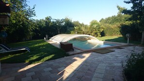 Outdoor pool - Farmhouse at Porte de Montauban (Saint-Étienne-De-Tulmont)