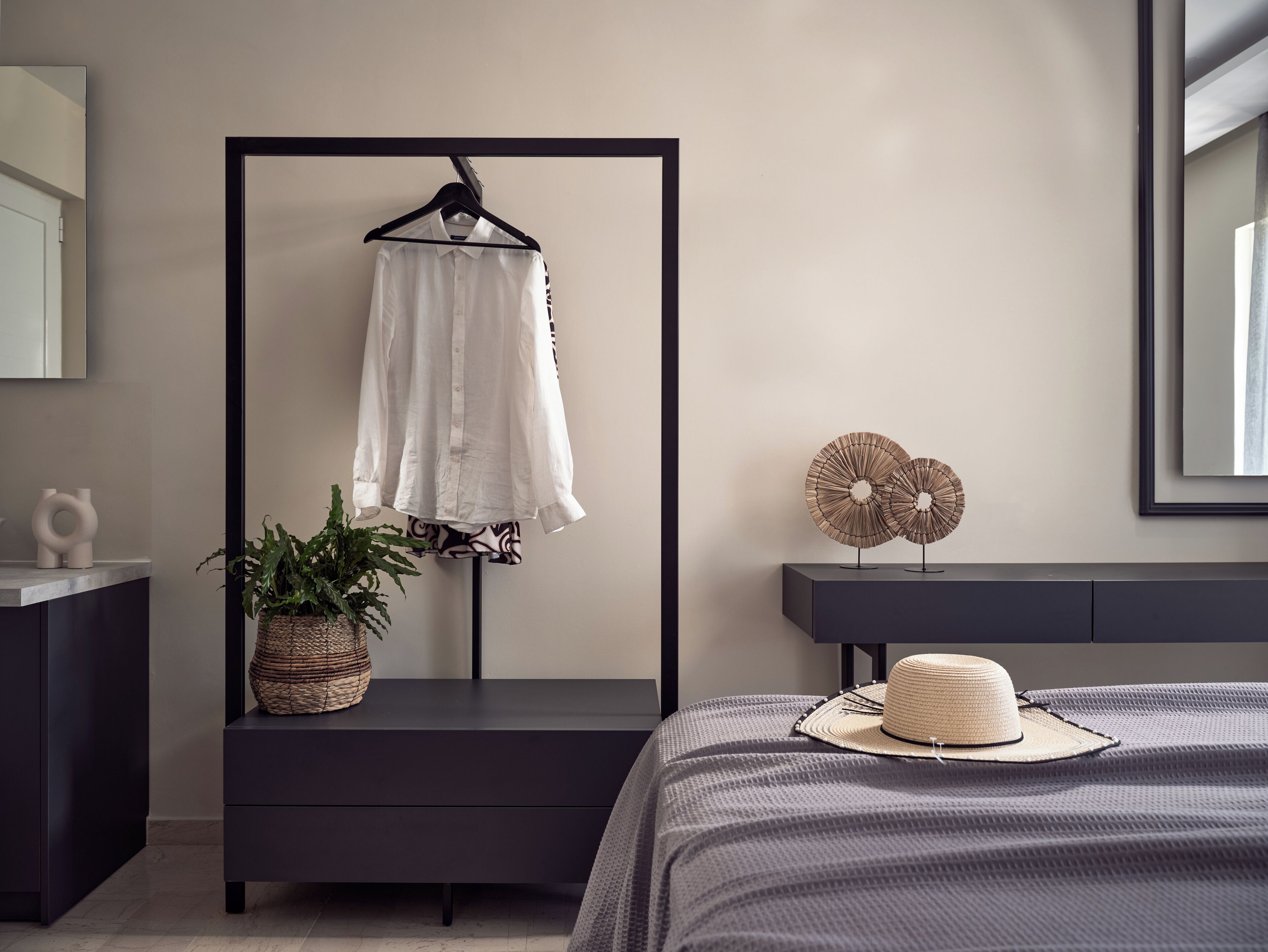 Caja de seguridad en la habitación y decoración personalizada 