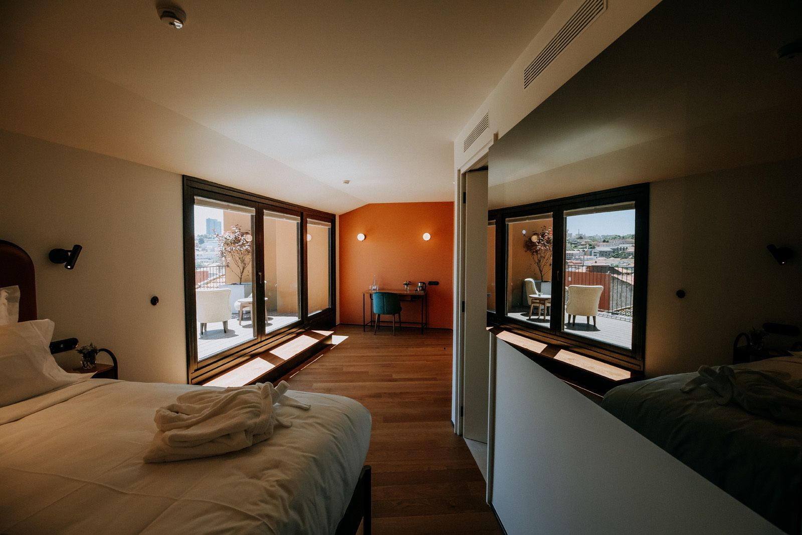 premium room, balcony, river view | 1 bedroom, minibar, in-room safe, desk