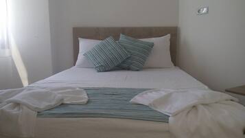 1 sovrum, skrivbord, strykjärn/strykbräda och gratis wi-fi