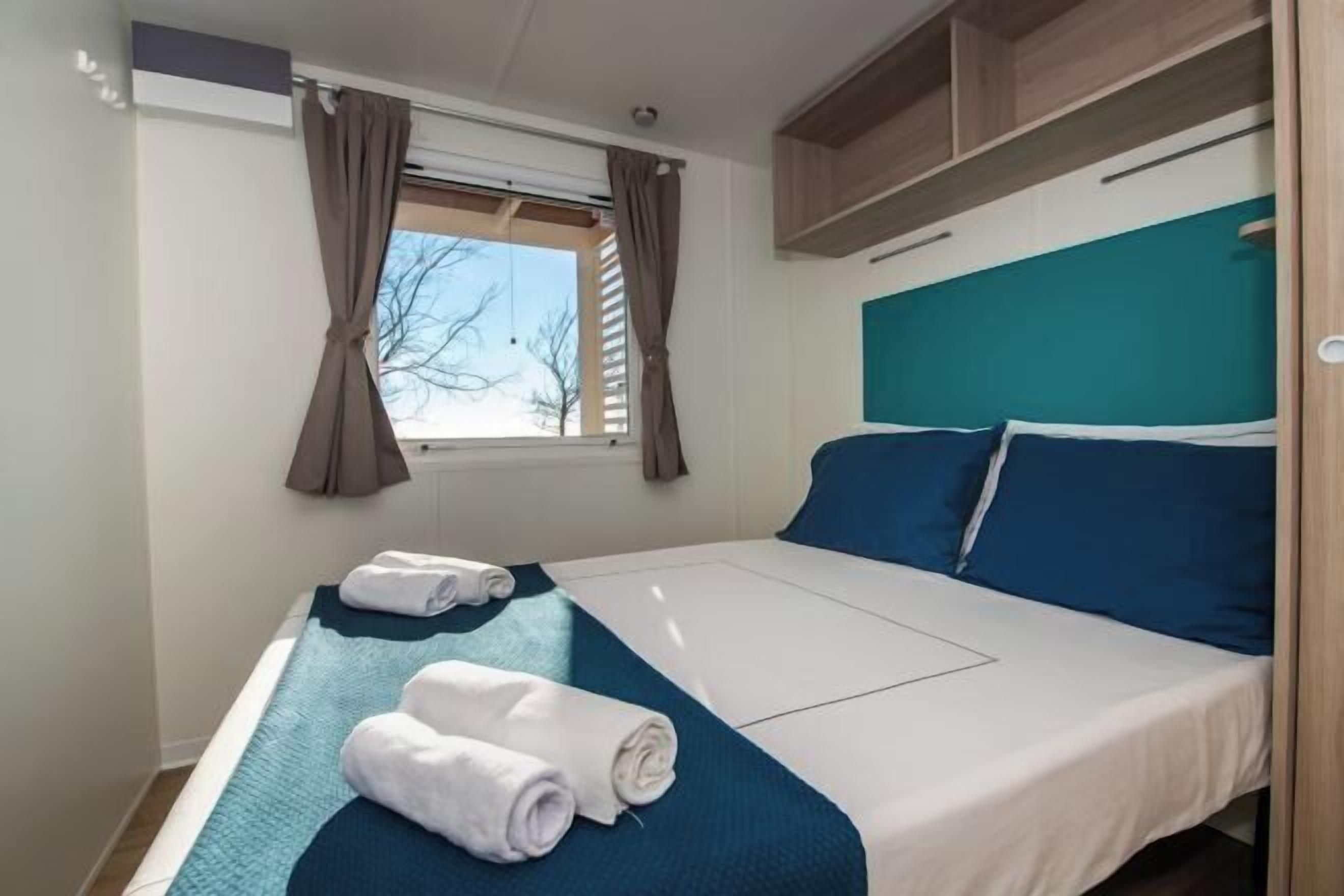 2 bedrooms, in-room safe, desk, laptop workspace