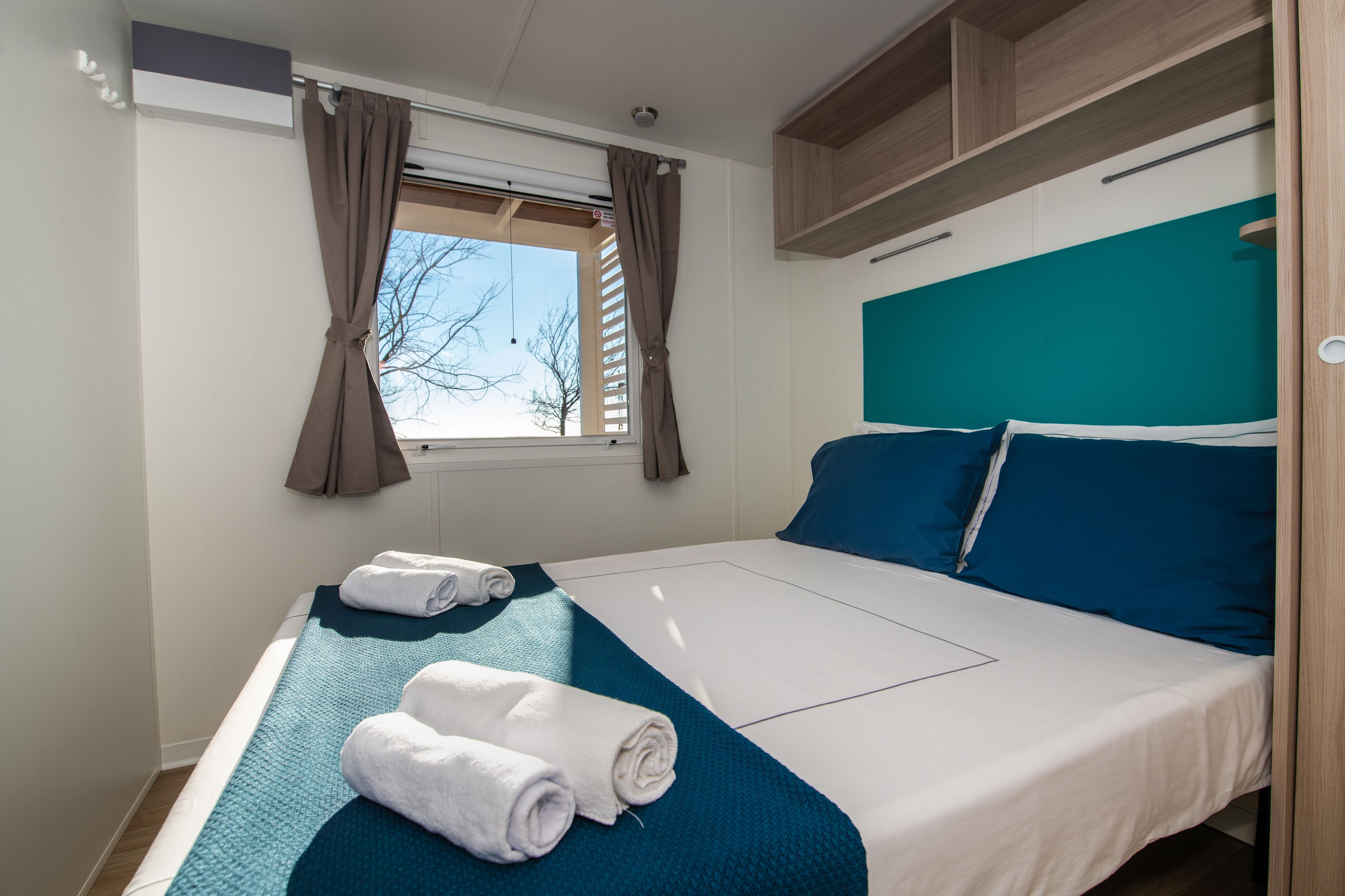 Camping Home Next  | 2 室のベッドルーム、セーフティボックス (室内)、デスク、ノートパソコン用作業スペース