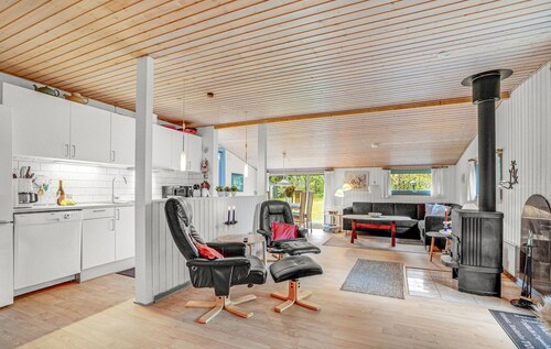 Stunning home in Oksbøl with WiFi