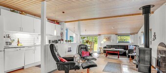 Stunning home in Oksbøl with WiFi