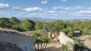 A view of a mountainous landscape with a clear sky. - Amazing home in Quesada-Rojales (Quesada-Rojales)