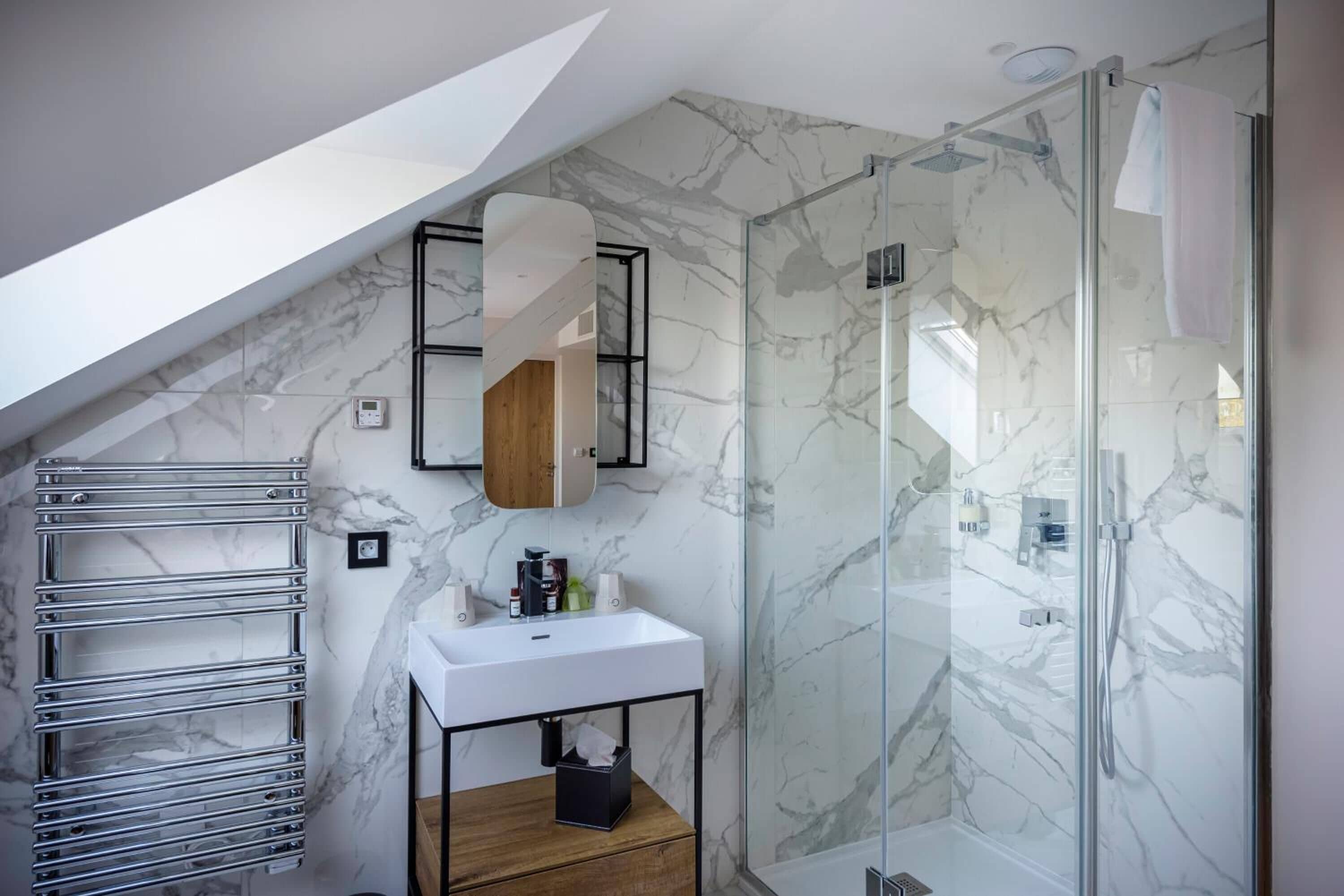 superior double room, courtyard view | bathroom | shower, free toiletries, hair dryer, bathrobes