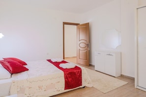Villa, 3 habitaciones | 3 habitaciones, escritorio y wifi gratis 
