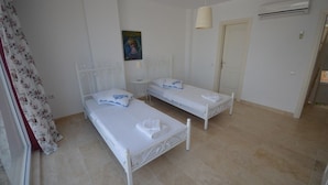 Villa | 4 bedrooms, free WiFi - Villa White Suit by Villalarim.com (Kas)