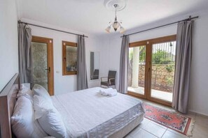 Villa | Escritorio, wifi gratis, ropa de cama