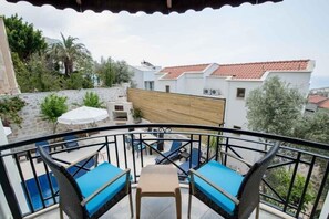 Villa | Balcony - Villa Karaja by Villalarim.com (Kas)