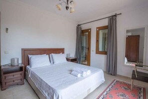 Villa | Escritorio, wifi gratis y ropa de cama
